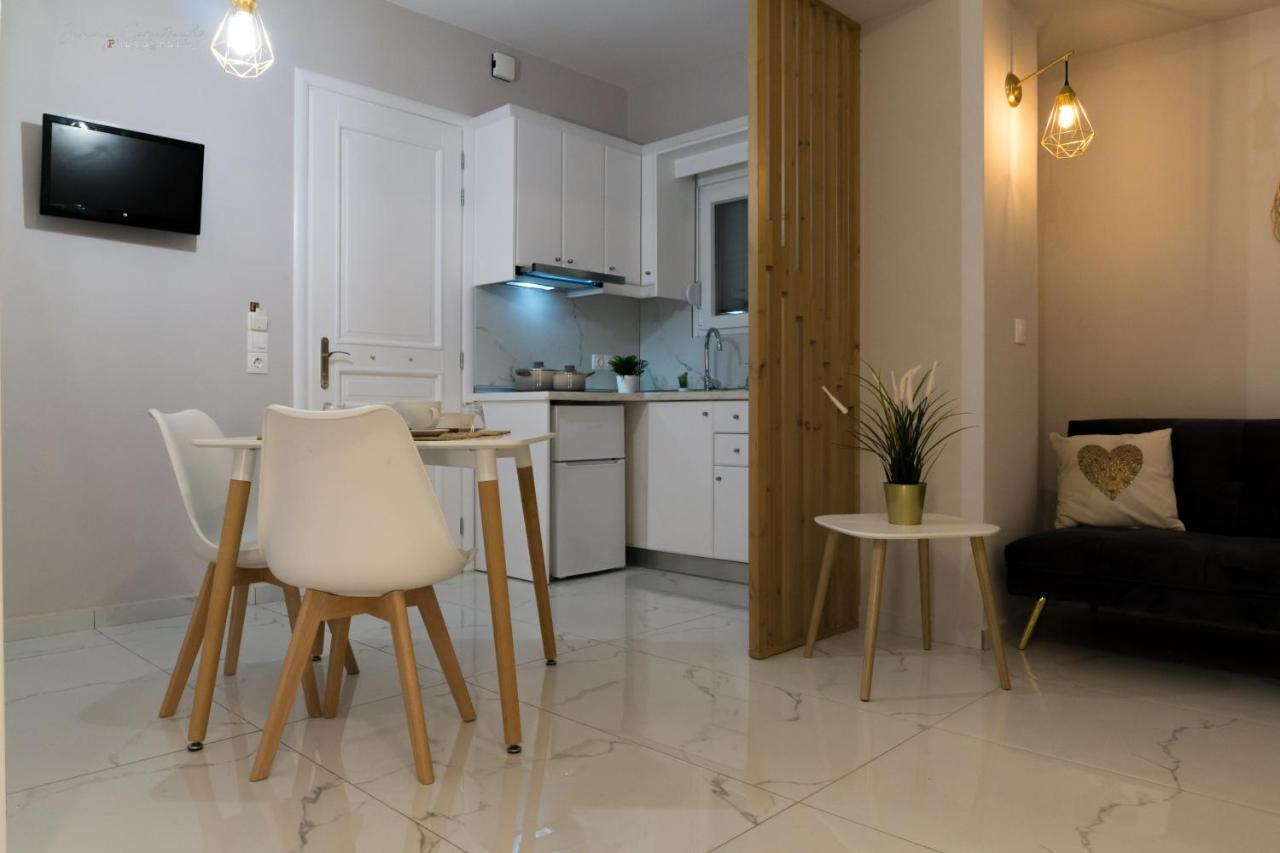 Sunset Brand New Luxury Apt With Pool & Sea View Kárpathos Eksteriør billede