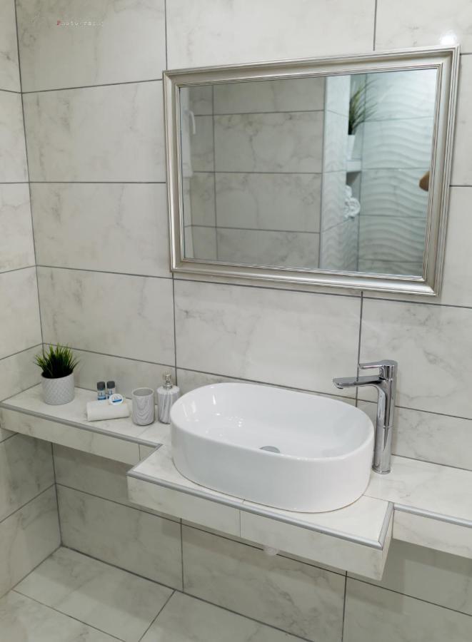 Sunset Brand New Luxury Apt With Pool & Sea View Kárpathos Eksteriør billede